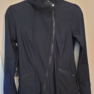 2 Mondetta workout sets